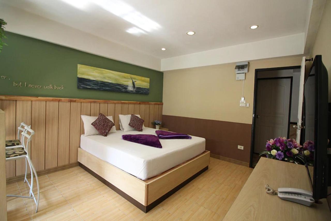 Kaya Place Bangkok Exterior photo