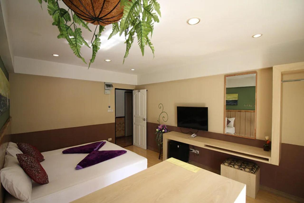 Kaya Place Bangkok Exterior photo