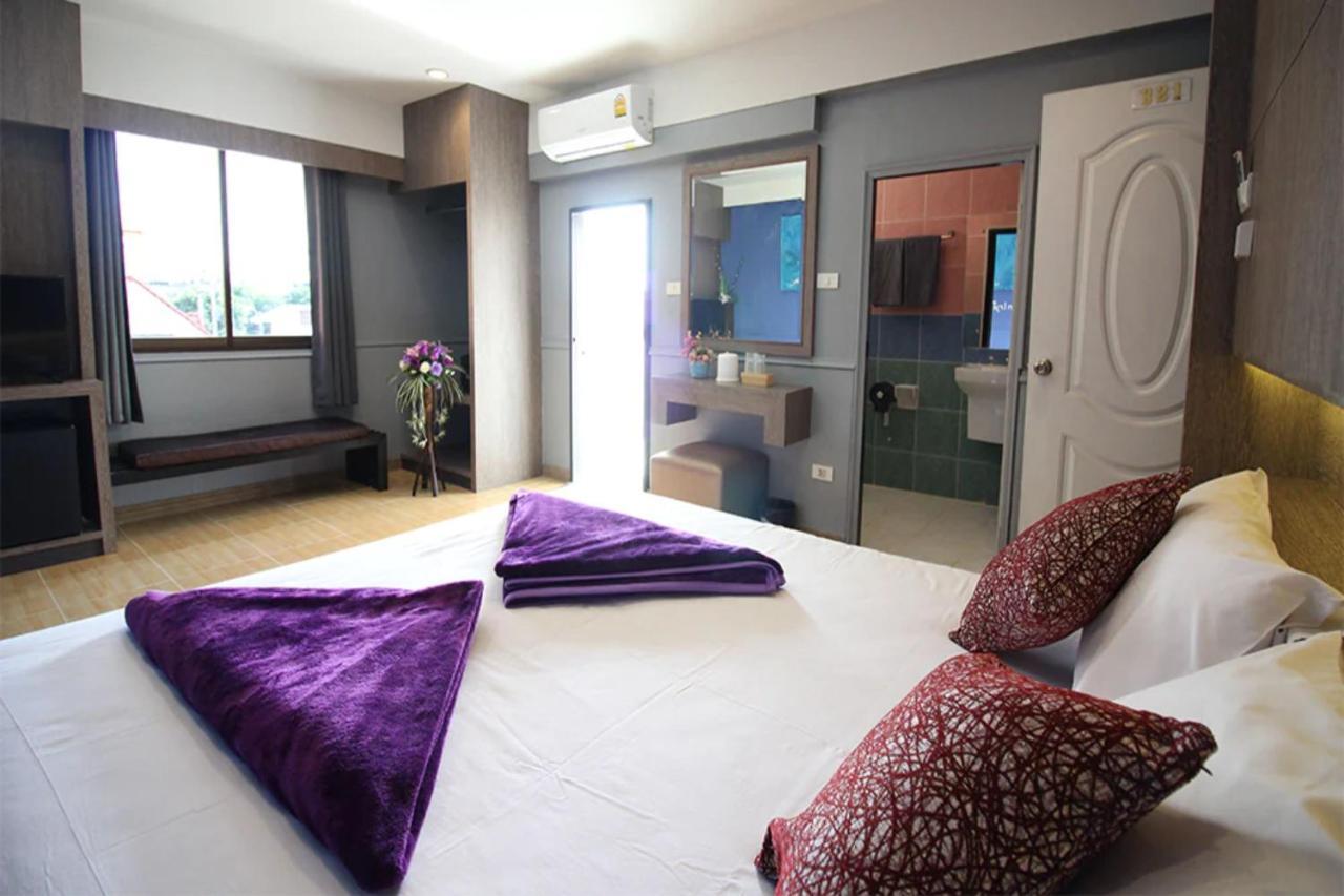 Kaya Place Bangkok Exterior photo