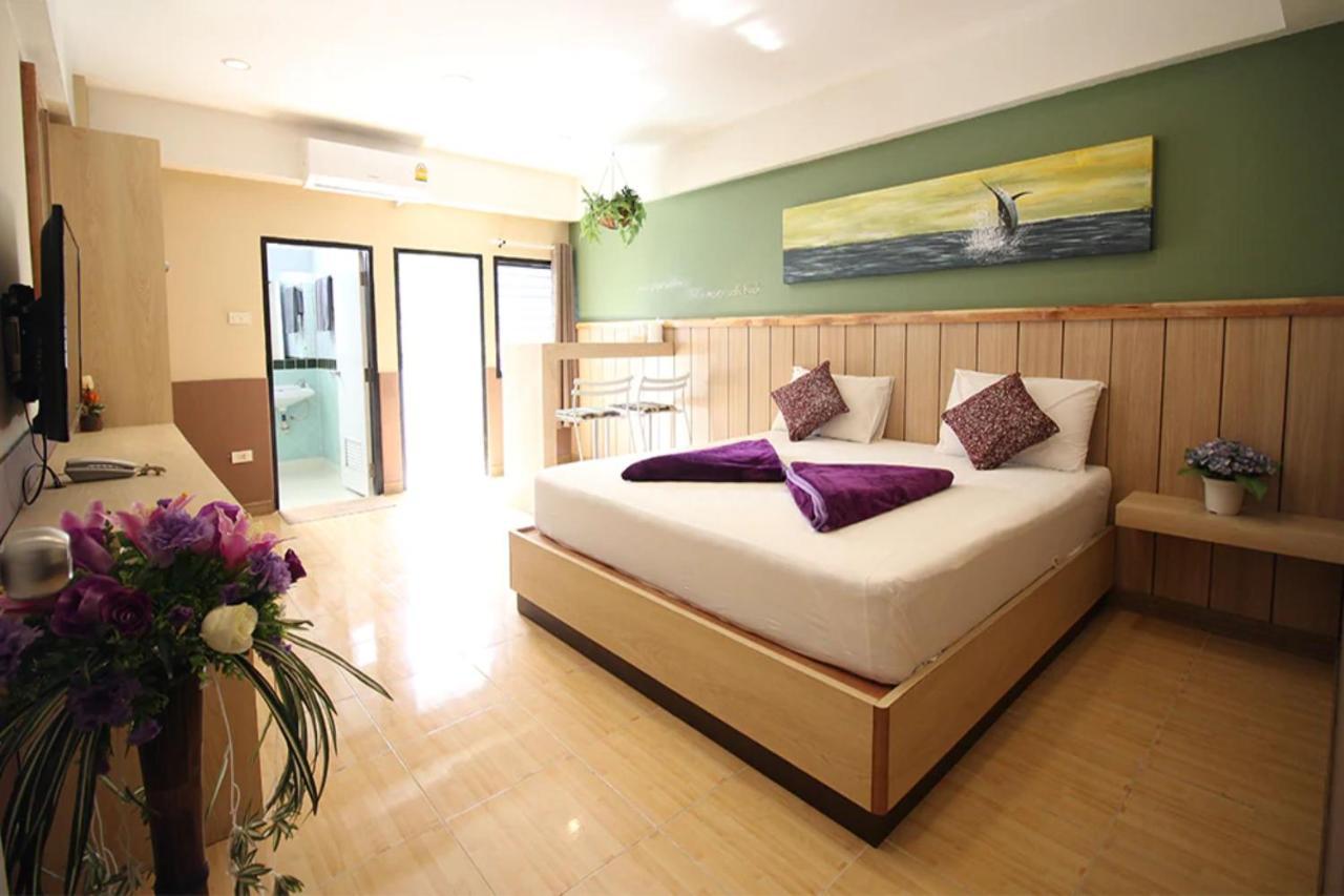 Kaya Place Bangkok Exterior photo